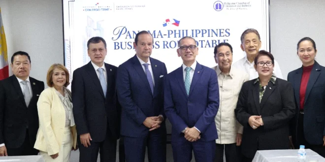 Reunión bilateral entre diplomáticos de Panamá y Filipinas enfocada en el desarrollo del comercio transpacífico.