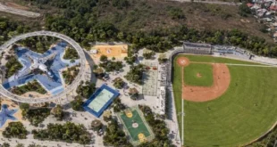 Diseño conceptual del Parque Municipal del Este en Tocumen, mostrando canchas deportivas y senderos verdes.