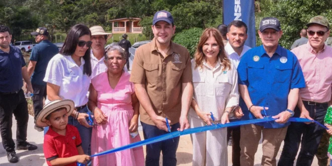 Inauguración de puente en Las Playitas mediante cooperación Panamá-EE.UU.