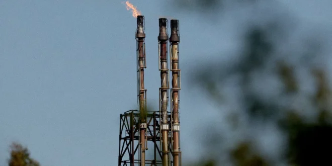 Desplome del precio del petróleo por tensiones geopolíticas entre EE.UU. e Irán