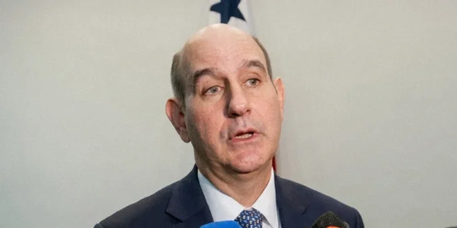 Ministro Felipe Chapman explicando la suspensión temporal del impuesto ITBMS a servicios digitales en Panamá.