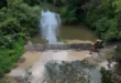 Maquinaria del Idaan construyendo un dique de contención en el cauce del río Chame en Panamá Oeste.