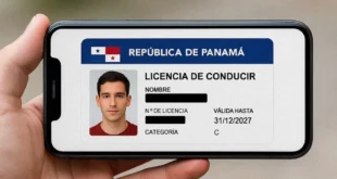 Smartphone mostrando una licencia de conducir digital en Panamá