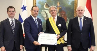 Condecoración del embajador de los Países Bajos con la Orden Manuel Amador Guerrero