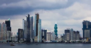 Rascacielos y centro financiero de la Ciudad de Panamá que simbolizan el crecimiento económico proyectado por la CEPAL
