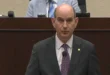 Ministro Chapman exponiendo el anteproyecto de ley de exoneración de ITBI en la Asamblea Nacional