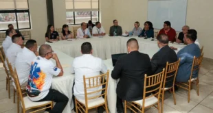 Reunión de representantes gremiales con autoridades en la Presidencia de Panamá