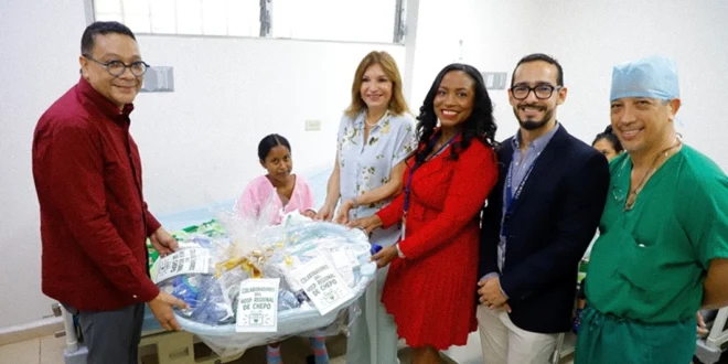 La Primera Dama junto a autoridades durante la inauguración de la sala de lactancia en el Hospital de Chepo