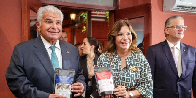 Inauguración de Café Presidente El Monasterio en Panamá