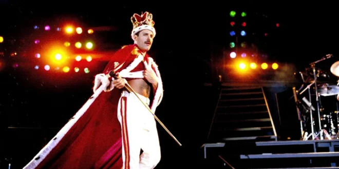 El impacto cultural y la evolución del estilo escénico de Freddie Mercury