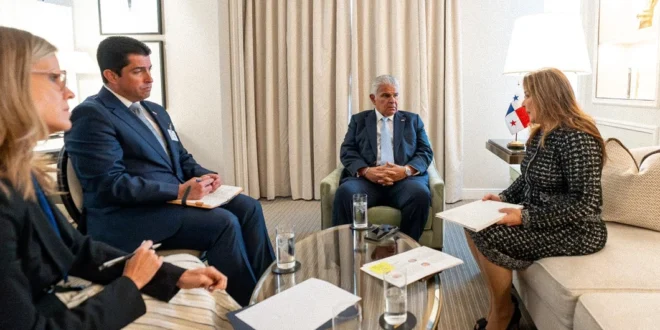 El presidente José Raúl Mulino en encuentro estratégico con directivos internacionales