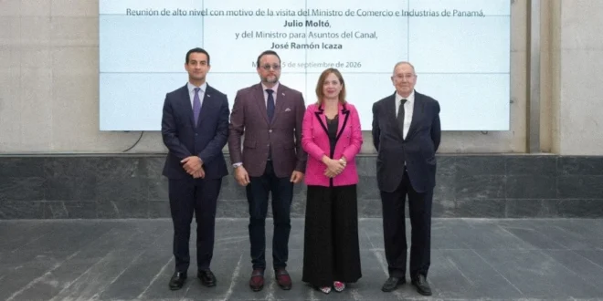 Ministro de Comercio de Panamá reunido con empresarios españoles en la Cámara de Comercio de Madrid.