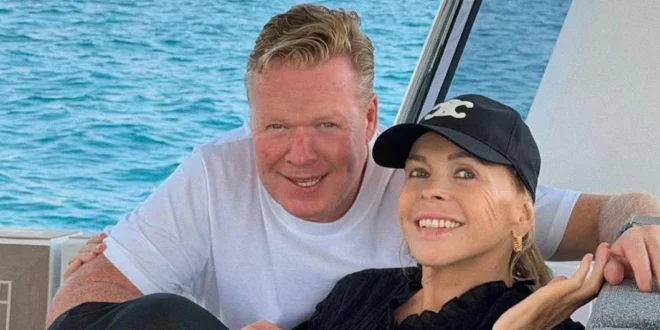 Ronald Koeman junto a su esposa Bartina
