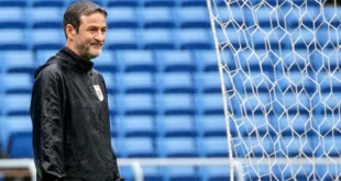 Thomas Christiansen dirigiendo a la Selección de Panamá en entrenamiento