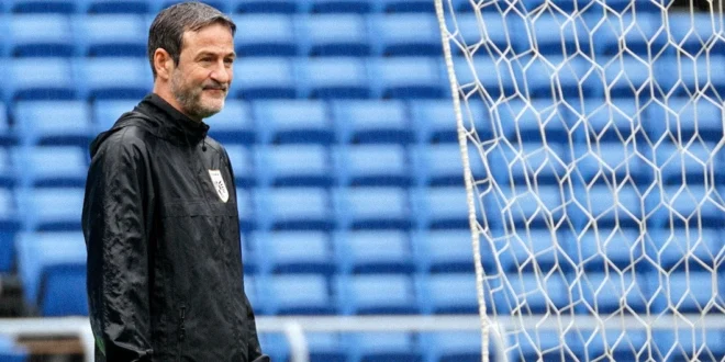 Thomas Christiansen dirigiendo a la Selección de Panamá en entrenamiento