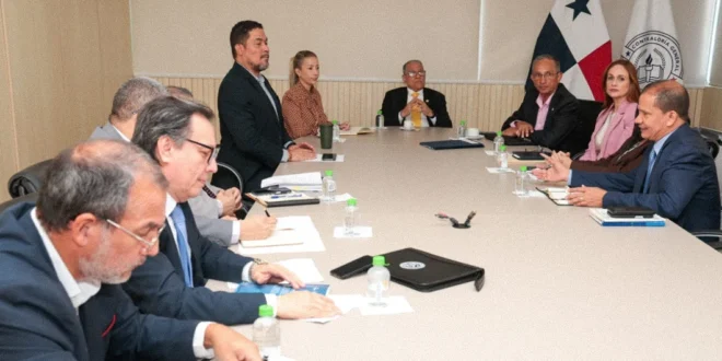 Reunión de la comisión interinstitucional para la construcción de viviendas en Panamá