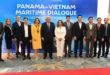 El Presidente José Raúl Mulino en encuentro con representantes de empresas navieras de Vietnam.