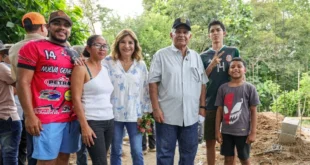 El presidente José Raúl Mulino durante su gira de trabajo en comunidades afectadas por sismos en Panamá.