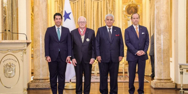 Presidente Mulino recibe a junta de asesores del Canal de Panamá