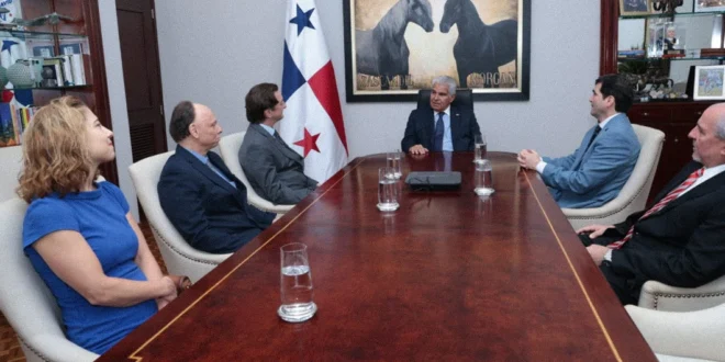 Reunión del presidente José Raúl Mulino con académicos de la Universidad de Tulane
