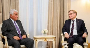 El presidente José Raúl Mulino durante su encuentro oficial con representantes de la delegación alemana.