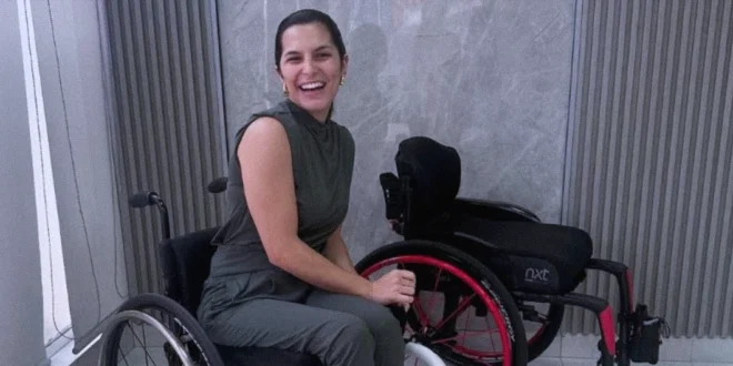 Sabrina Murillo sonriente superando obstáculos tras su recuperación en Panamá
