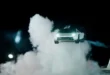 Vehículo deportivo Tesla Roadster exhibido en las instalaciones de pruebas de SpaceX.